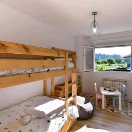 Reformado Cerca De Cabarceno Apartment